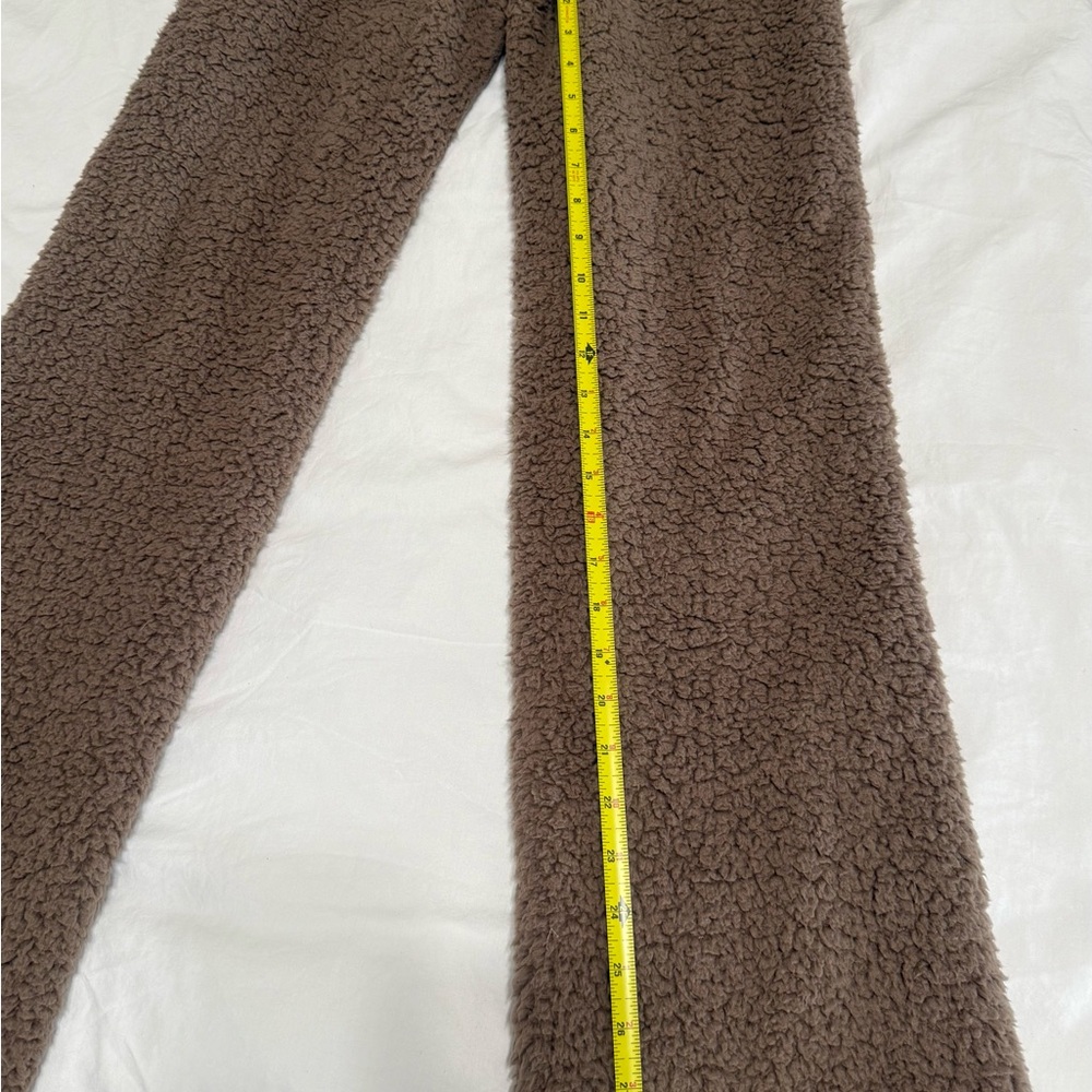 SKIMS Tan Sherpa Pants - Picture 5 of 6